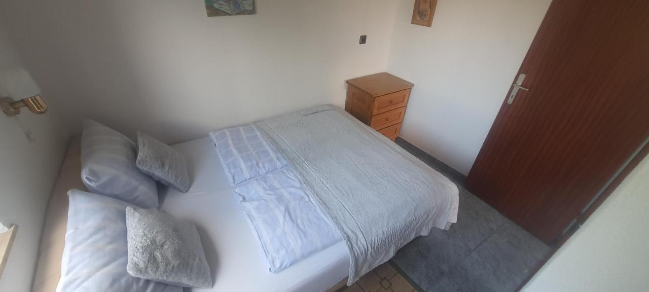 Apartments Ivanka G Malinska Extérieur photo