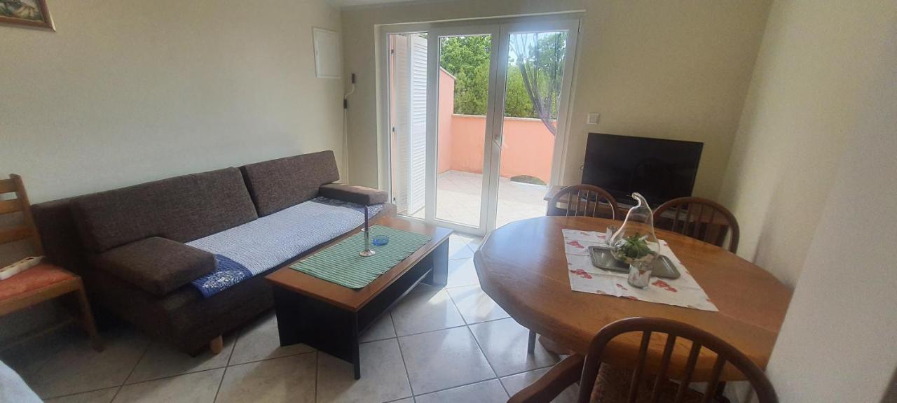 Apartments Ivanka G Malinska Extérieur photo