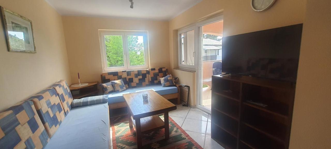 Apartments Ivanka G Malinska Extérieur photo